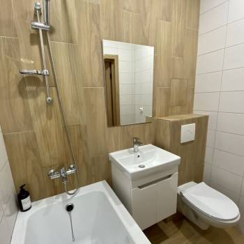 Продается 1-комнатная квартира, 35 м²