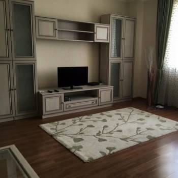 Сдается 2-х комнатная квартира, 80 м²