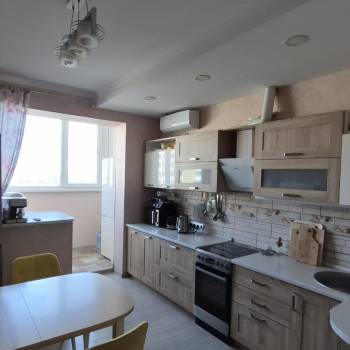 Сдается Многокомнатная квартира, 100 м²