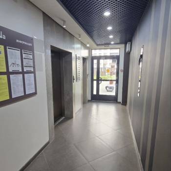 Продается 1-комнатная квартира, 35 м²