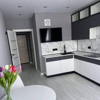 Продается 1-комнатная квартира, 41 м²