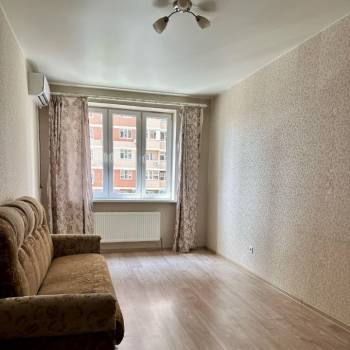 Продается 1-комнатная квартира, 35 м²