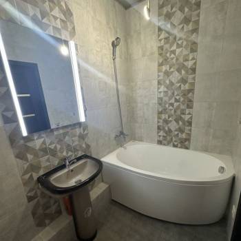 Продается 1-комнатная квартира, 42,7 м²