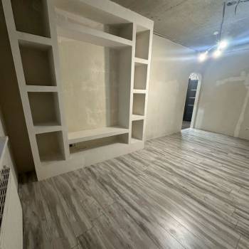 Продается 1-комнатная квартира, 42,7 м²