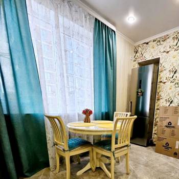 Сдается 2-х комнатная квартира, 65 м²