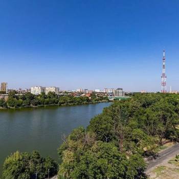 Продается 1-комнатная квартира, 55 м²