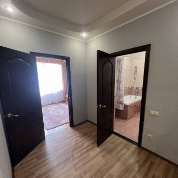 Сдается 2-х комнатная квартира, 80 м²