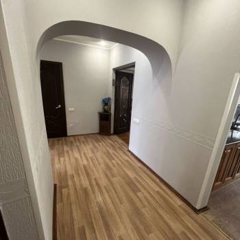 Сдается 2-х комнатная квартира, 80 м²