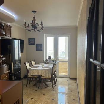 Продается 1-комнатная квартира, 45 м²