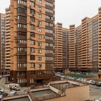 Сдается 2-х комнатная квартира, 80 м²