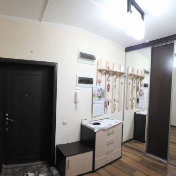 Продается 1-комнатная квартира, 45 м²