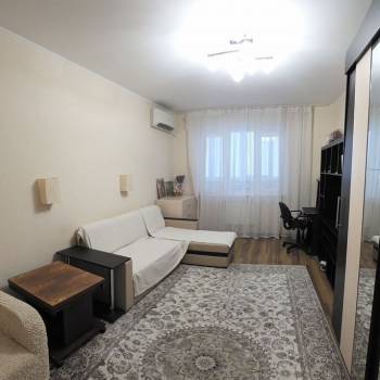 Продается 1-комнатная квартира, 45 м²
