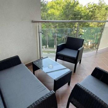 Продается 1-комнатная квартира, 82 м²