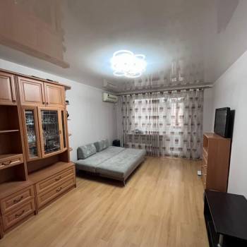 Сдается Многокомнатная квартира, 70 м²