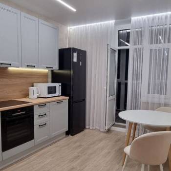 Сдается 1-комнатная квартира, 42 м²
