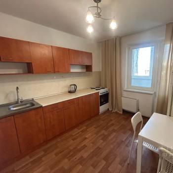 Продается 1-комнатная квартира, 35 м²