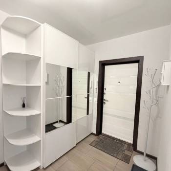 Сдается 2-х комнатная квартира, 64 м²