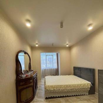 Продается 1-комнатная квартира, 49,7 м²