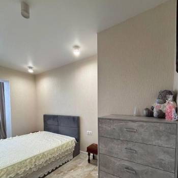 Продается 1-комнатная квартира, 49,7 м²