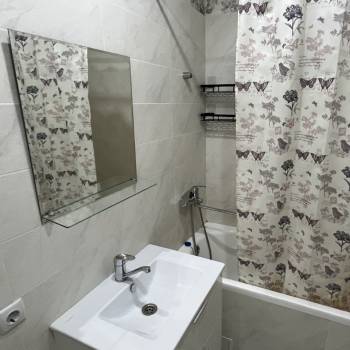 Продается 1-комнатная квартира, 41,6 м²
