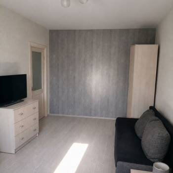 Продается 1-комнатная квартира, 35 м²