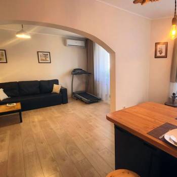Сдается 2-х комнатная квартира, 75 м²