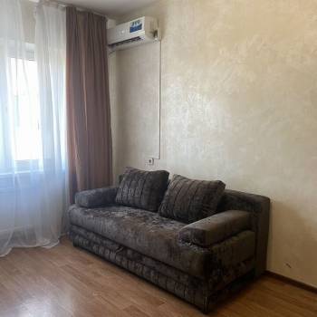 Сдается 1-комнатная квартира, 37 м²