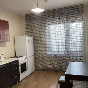 Сдается 1-комнатная квартира, 37 м²
