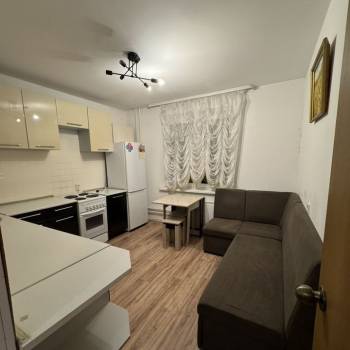 Сдается 1-комнатная квартира, 40 м²