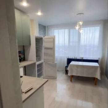 Сдается 1-комнатная квартира, 43 м²