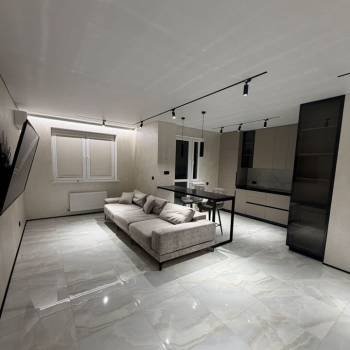 Сдается 2-х комнатная квартира, 64 м²