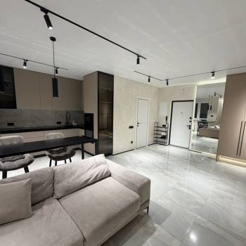 Сдается 2-х комнатная квартира, 64 м²