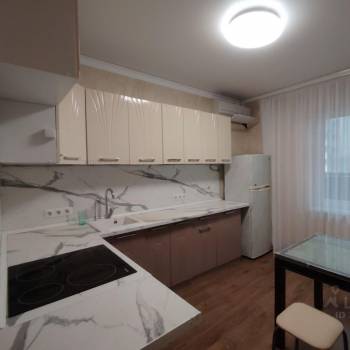 Сдается 1-комнатная квартира, 37 м²