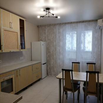 Сдается 2-х комнатная квартира, 72 м²