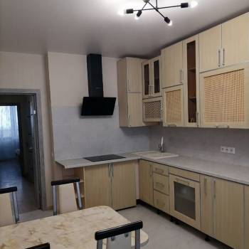 Сдается 2-х комнатная квартира, 72 м²