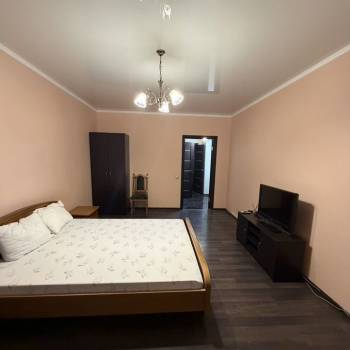 Сдается 1-комнатная квартира, 53 м²
