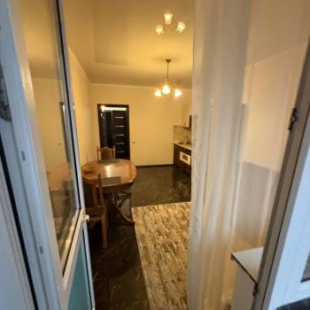 Сдается 1-комнатная квартира, 53 м²
