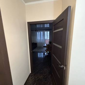 Сдается 1-комнатная квартира, 53 м²