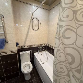 Сдается 1-комнатная квартира, 53 м²