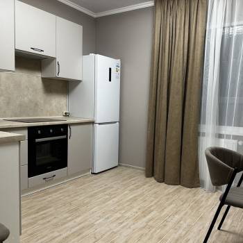 Сдается 1-комнатная квартира, 40 м²