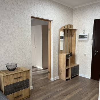 Сдается 1-комнатная квартира, 43 м²
