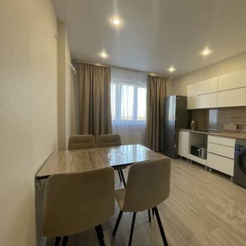 Сдается 1-комнатная квартира, 37 м²