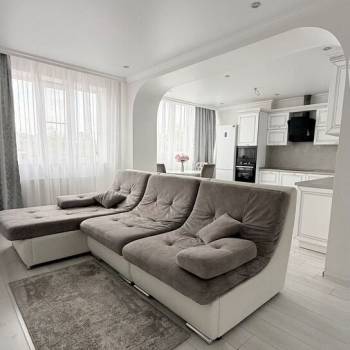 Сдается 2-х комнатная квартира, 95 м²