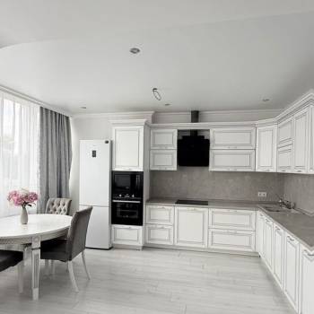 Сдается 2-х комнатная квартира, 95 м²