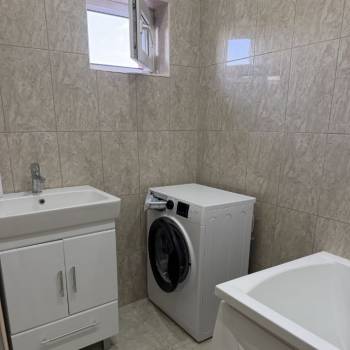 Сдается 2-х комнатная квартира, 100 м²