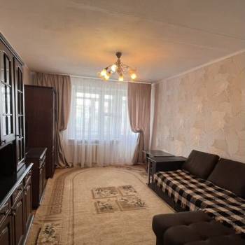 Сдается Многокомнатная квартира, 60 м²