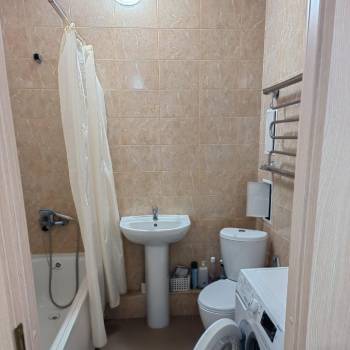 Сдается 1-комнатная квартира, 43 м²