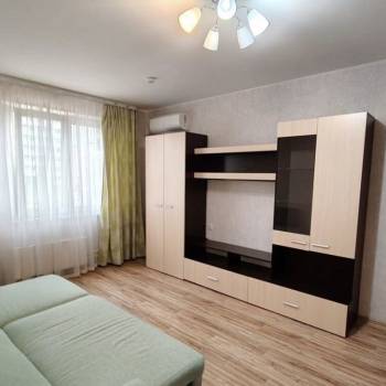 Продается 1-комнатная квартира, 38 м²