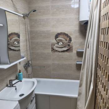 Сдается 2-х комнатная квартира, 65 м²