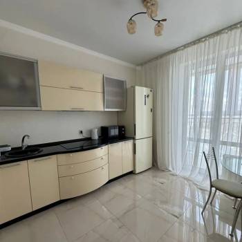 Сдается 1-комнатная квартира, 40 м²